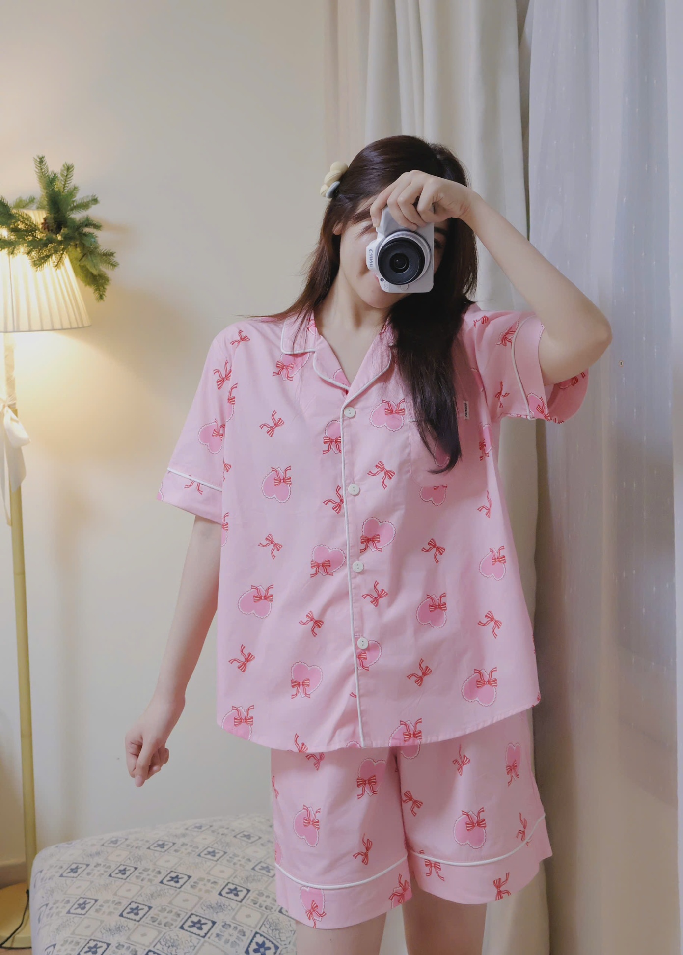 Bộ mặc nhà Beemon cho người lớn.áo cổ pijama, quần đùi, viền trắng, 2 màu