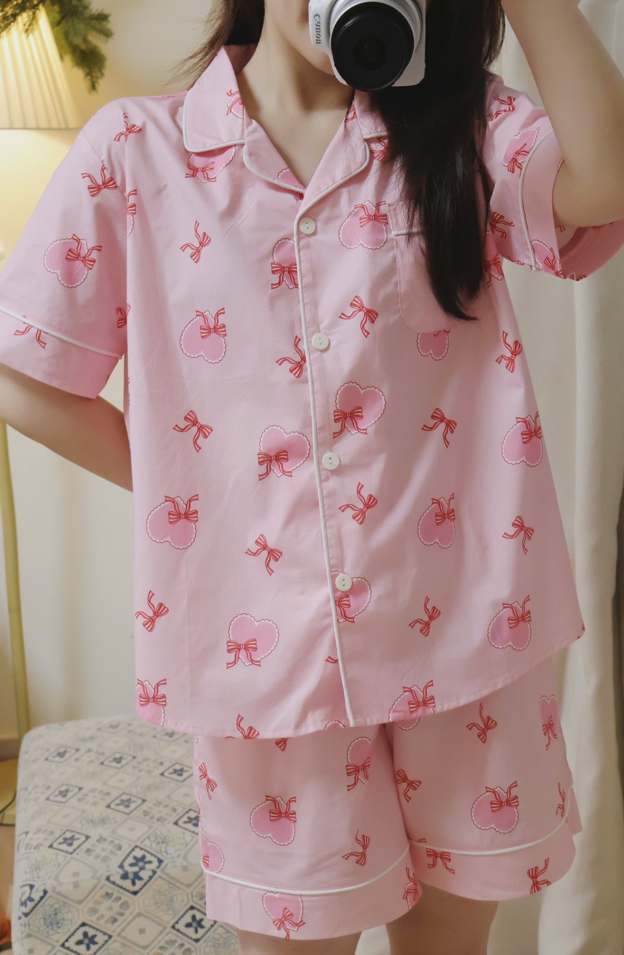 Bộ mặc nhà Beemon cho người lớn.áo cổ pijama, quần đùi, viền trắng, 2 màu