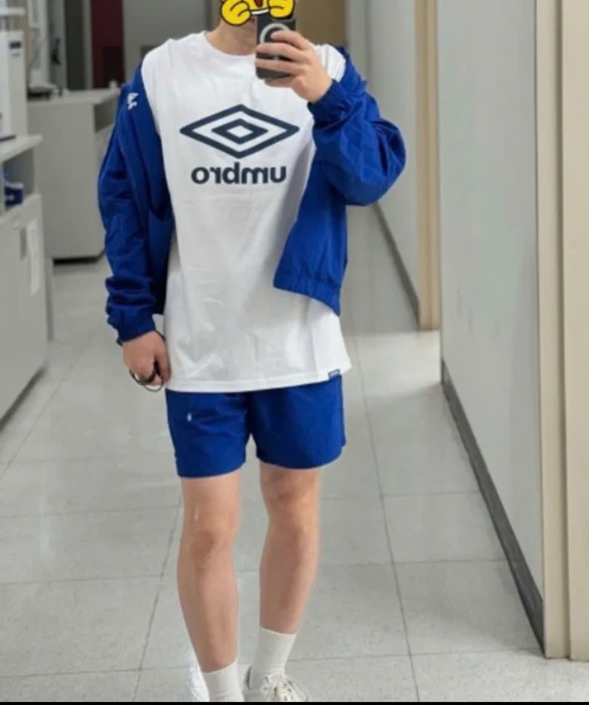 Áo phông unisex cổ tròn,ngắn tay, hình thoi to và chữ trước ngực, 3 màu