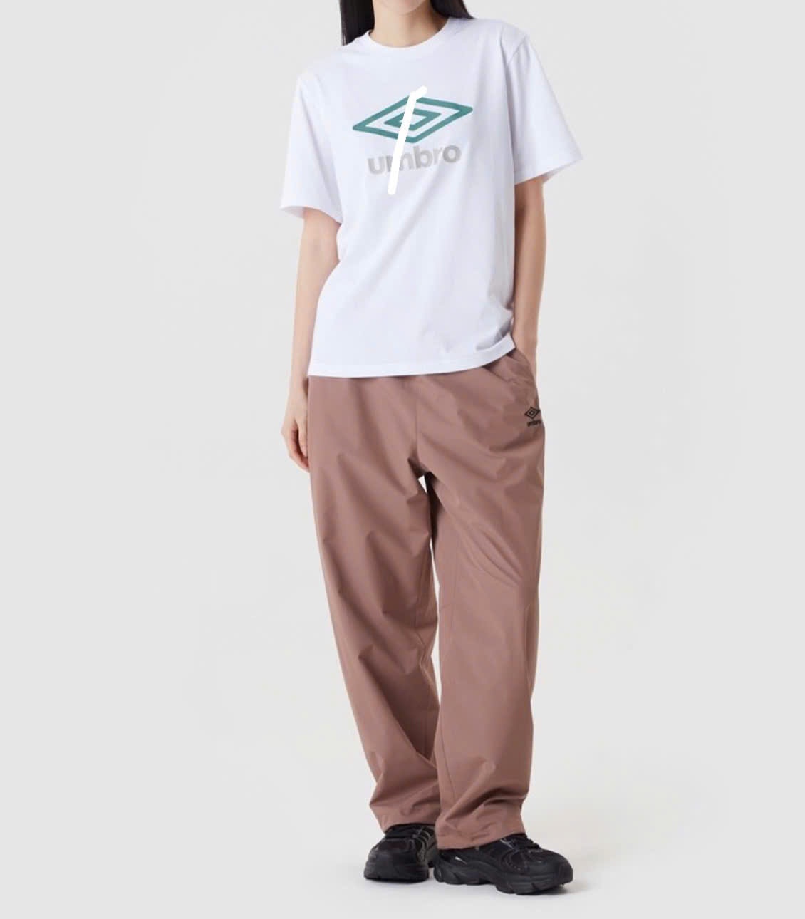 Áo phông unisex cổ tròn,ngắn tay, hình thoi to và chữ trước ngực, 3 màu