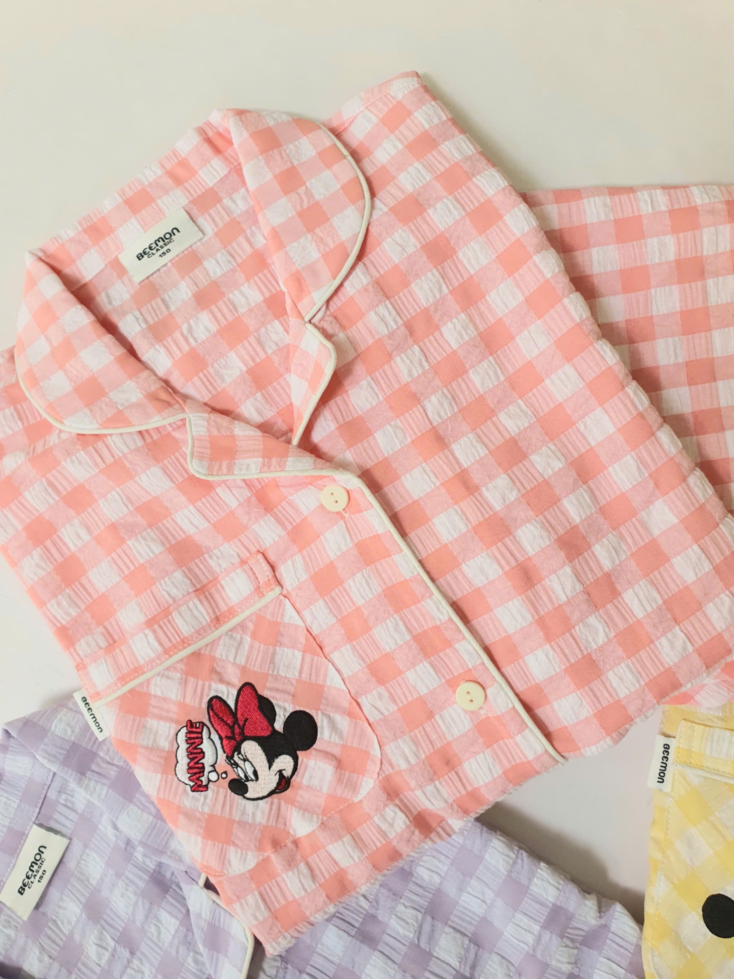 Bộ mặc nhà cho bé, kẻ caro. túi ngực, in hình con Mickeyc