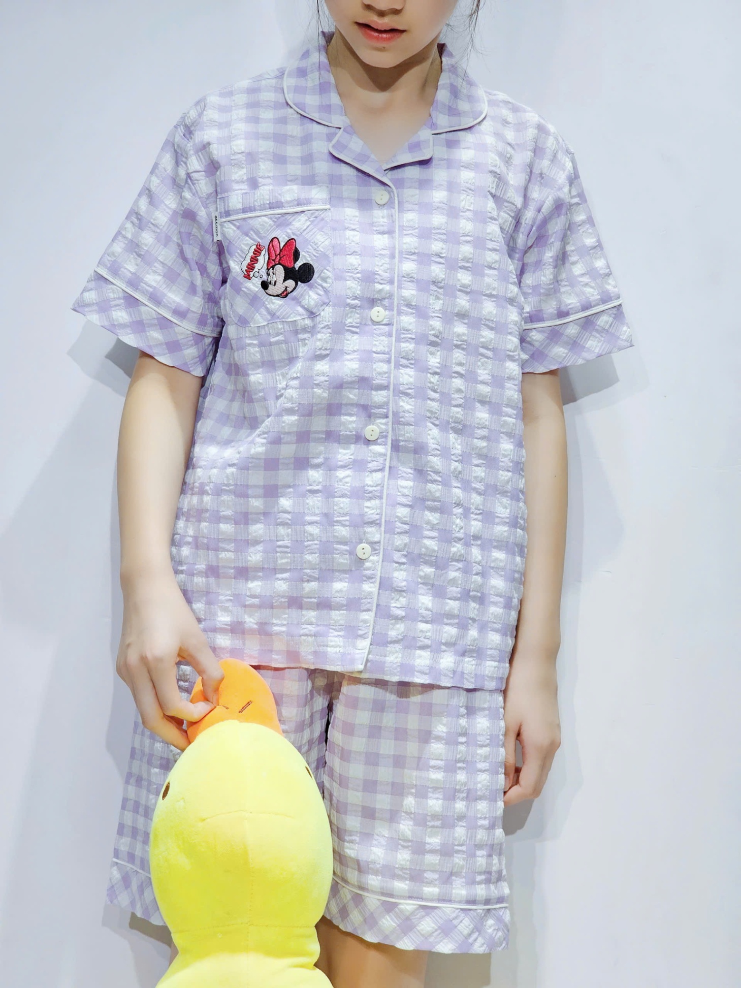 Bộ mặc nhà cho bé, kẻ caro. túi ngực, in hình con Mickeyc