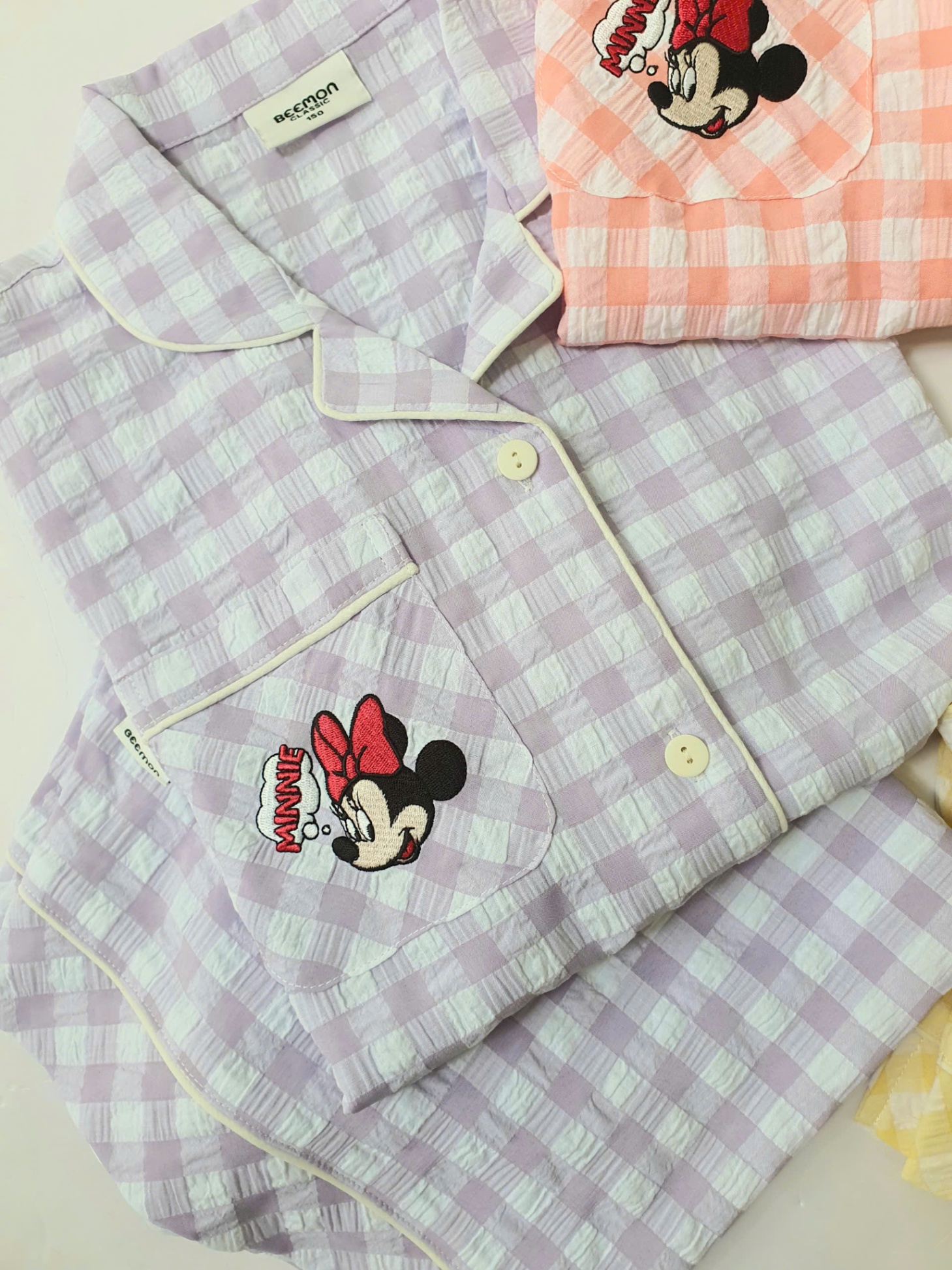 Bộ mặc nhà cho bé, kẻ caro. túi ngực, in hình con Mickeyc