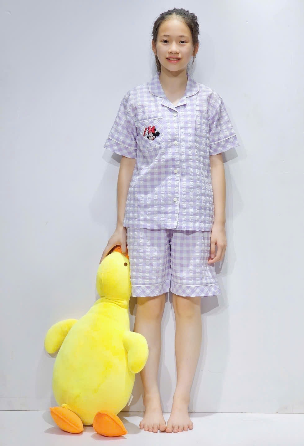 Bộ mặc nhà cho bé, kẻ caro. túi ngực, in hình con Mickeyc