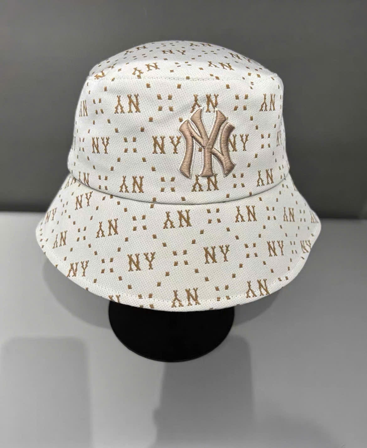 Mũ bucket , có lớp lót, họa tiết chữ NY và chữ B, 3 màu