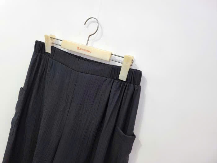 Quần suông lửng short chất pha rayon, cạp chun, 2 túi hộp hông, 2 màu