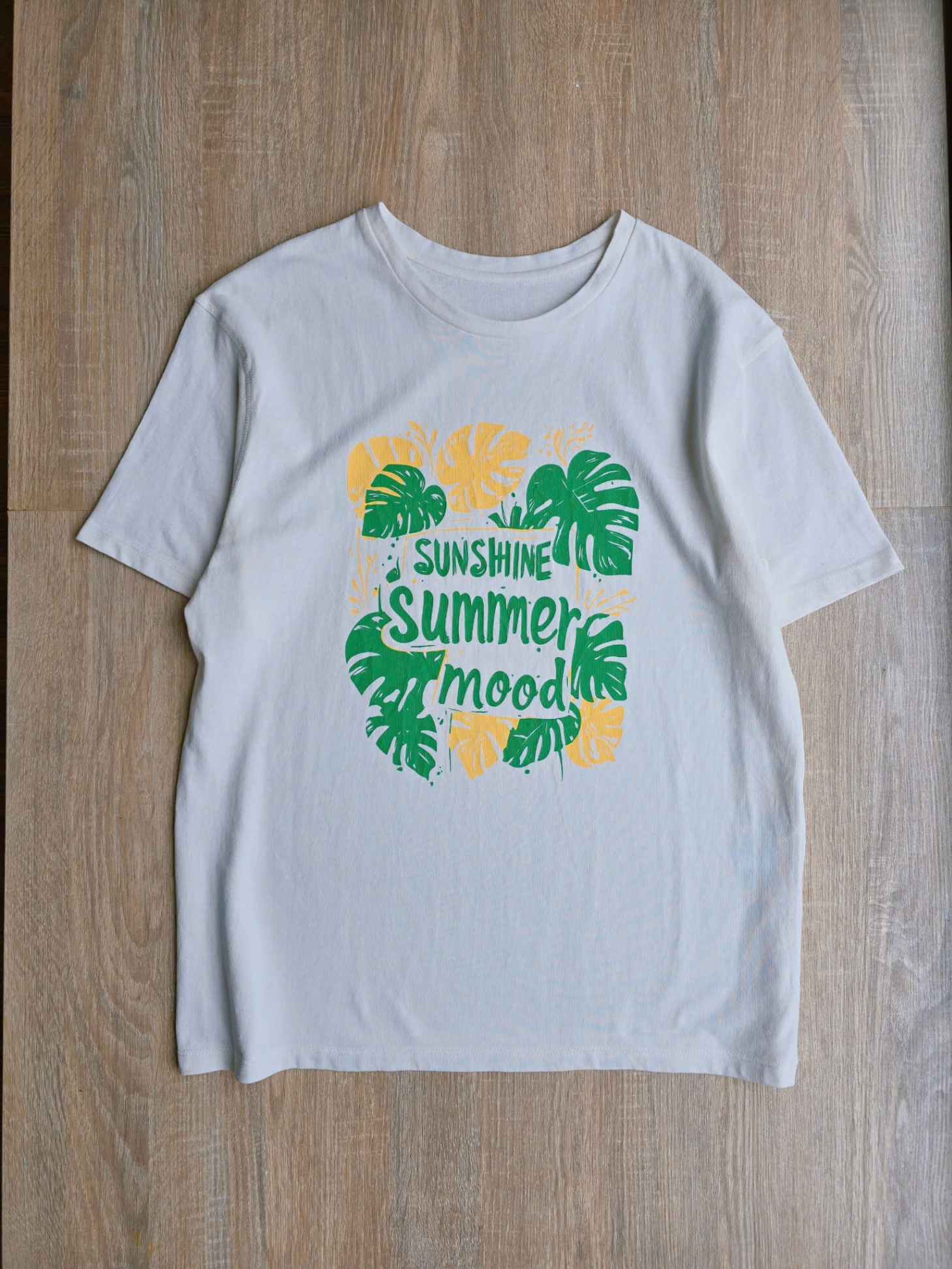 Áo phông cổ tròn,ngắn tay, hoa tiết lá cây, chữ sunshine summer mood trước ngực, 3 màu