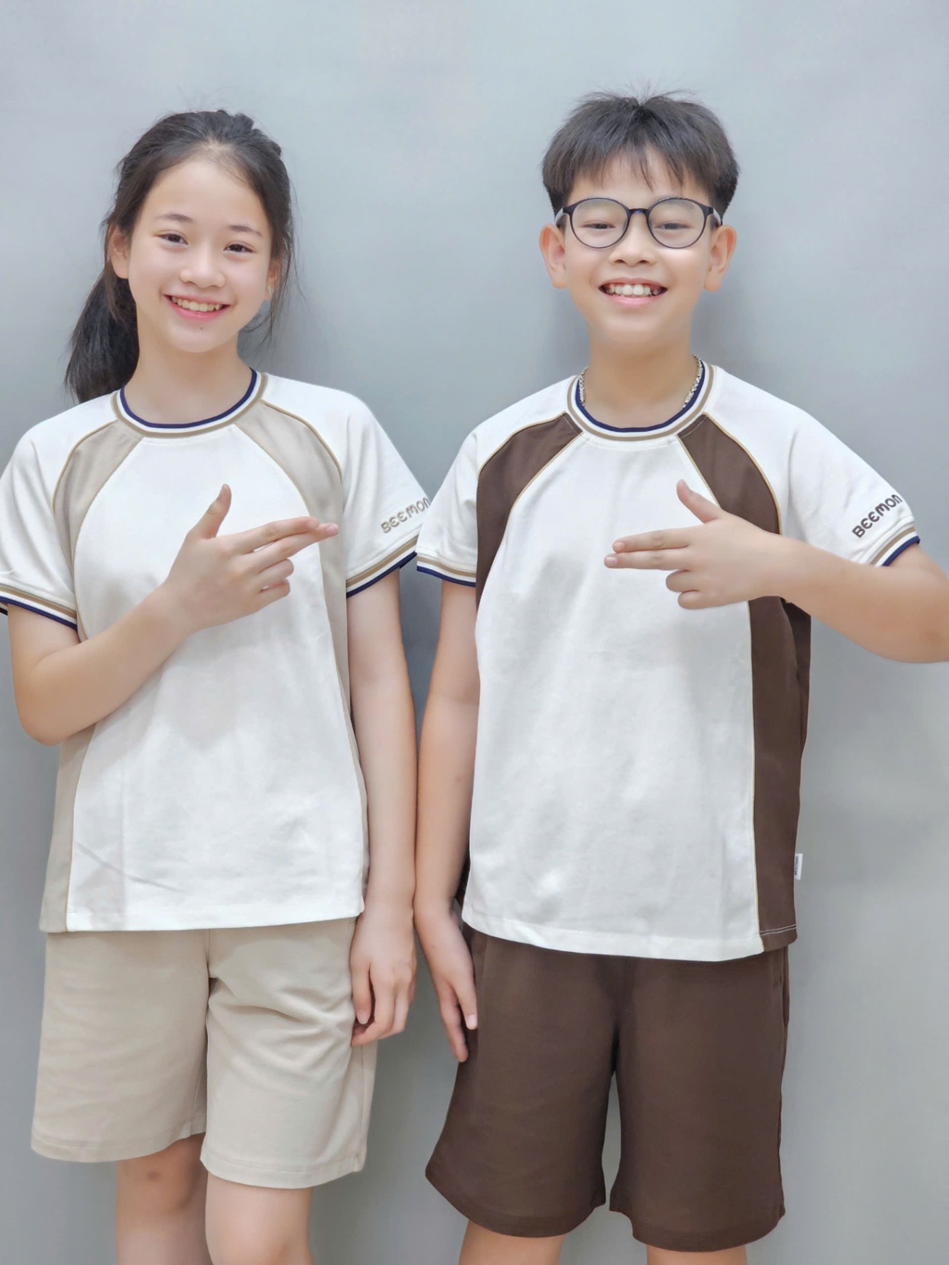 Bộ cho bé, áo cổ tròn, viền cổ và tay áo, áo phối viền cùng màu quần short, 2 màu