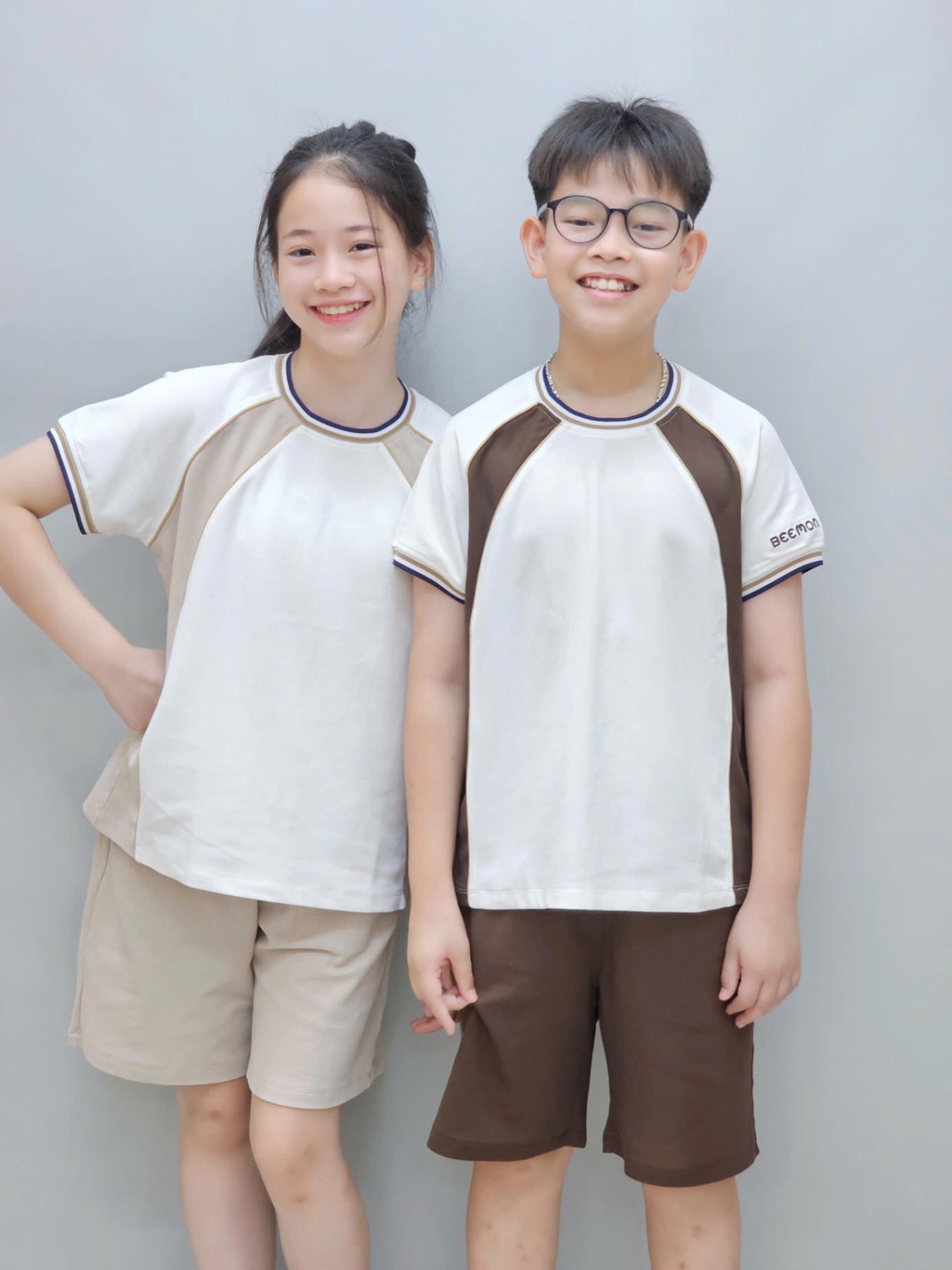 Bộ cho bé, áo cổ tròn, viền cổ và tay áo, áo phối viền cùng màu quần short, 2 màu