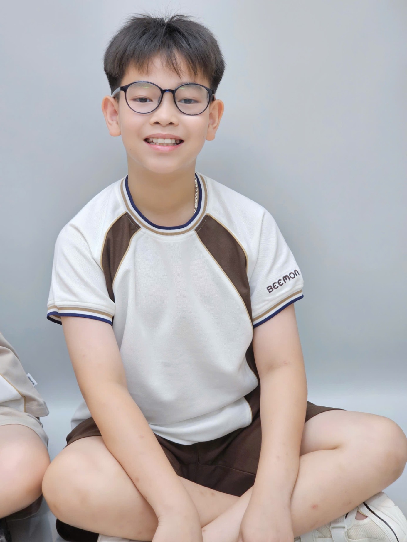 Bộ cho bé, áo cổ tròn, viền cổ và tay áo, áo phối viền cùng màu quần short, 2 màu