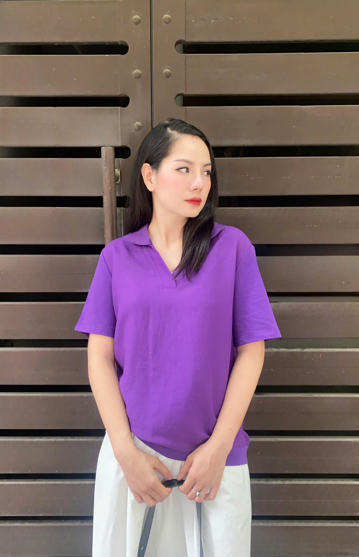Áo polo linen , hạ vai, đáp gấu to bản, 2 màu
