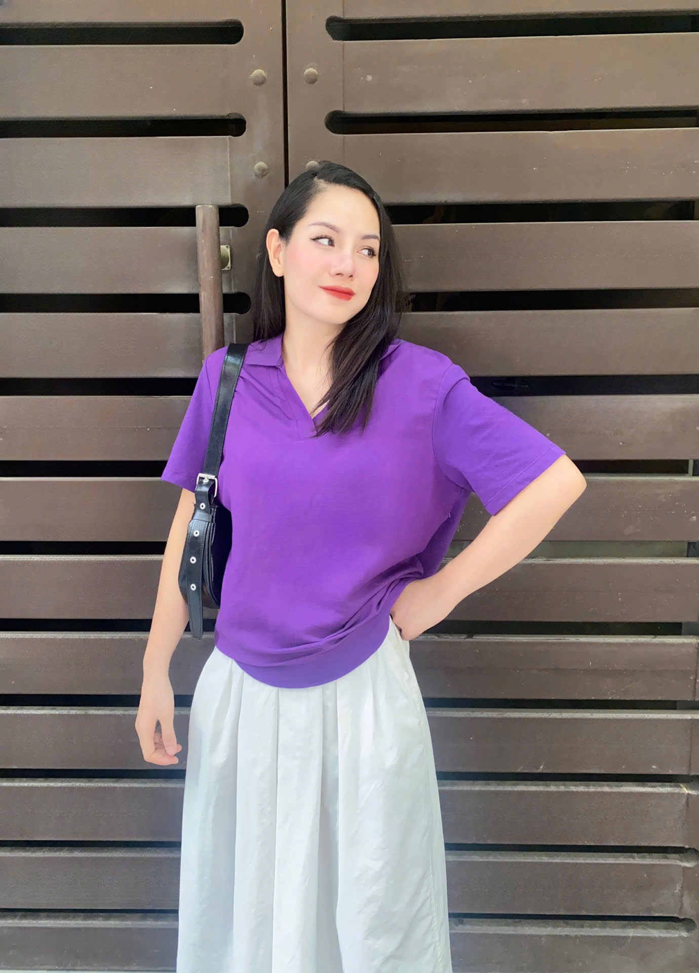 Áo polo linen , hạ vai, đáp gấu to bản, 2 màu