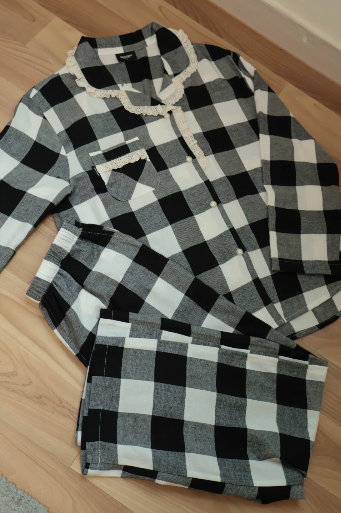 Bộ pijama dài tay, người lớn, họa tiết kẻ đen trắng