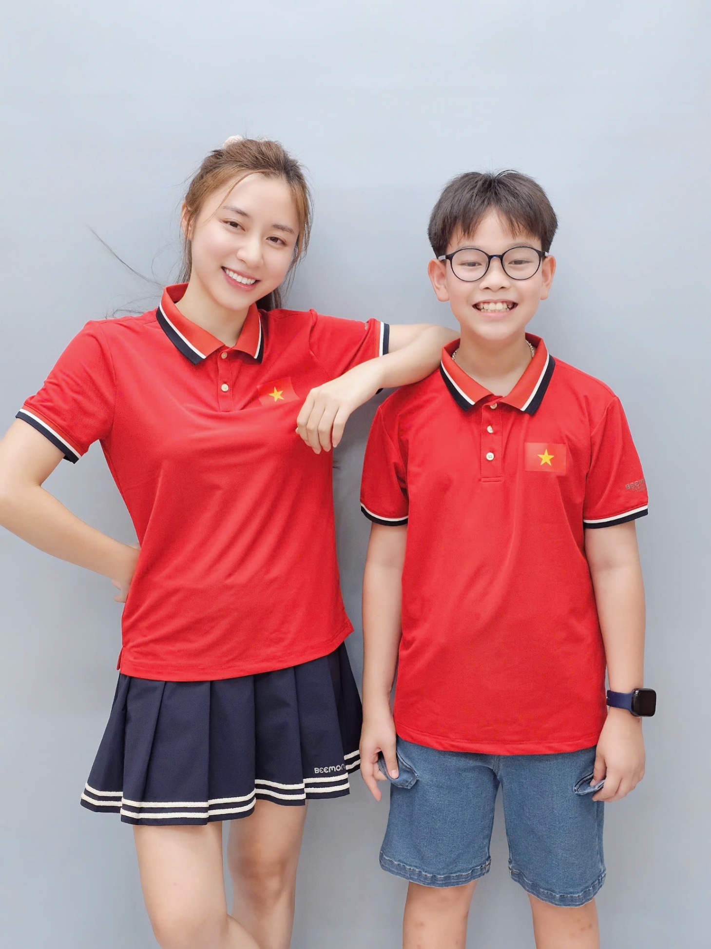 Áo phông polo Beemon cho BT, BG, hình cờ Tổ Quốc trước ngực