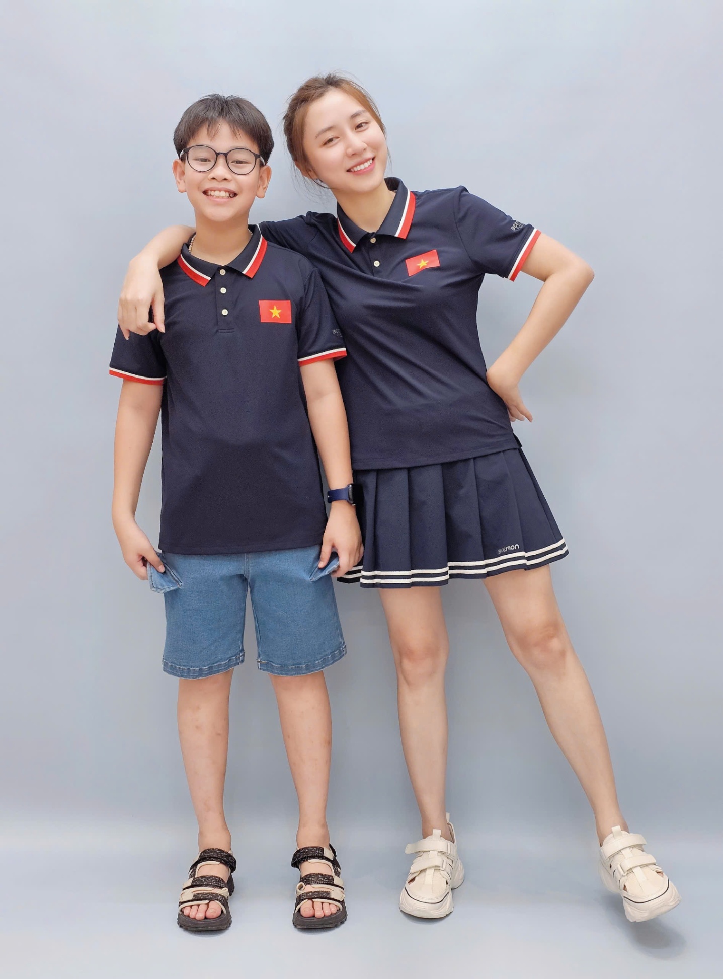 Áo phông polo Beemon cho BT, BG, hình cờ Tổ Quốc trước ngực