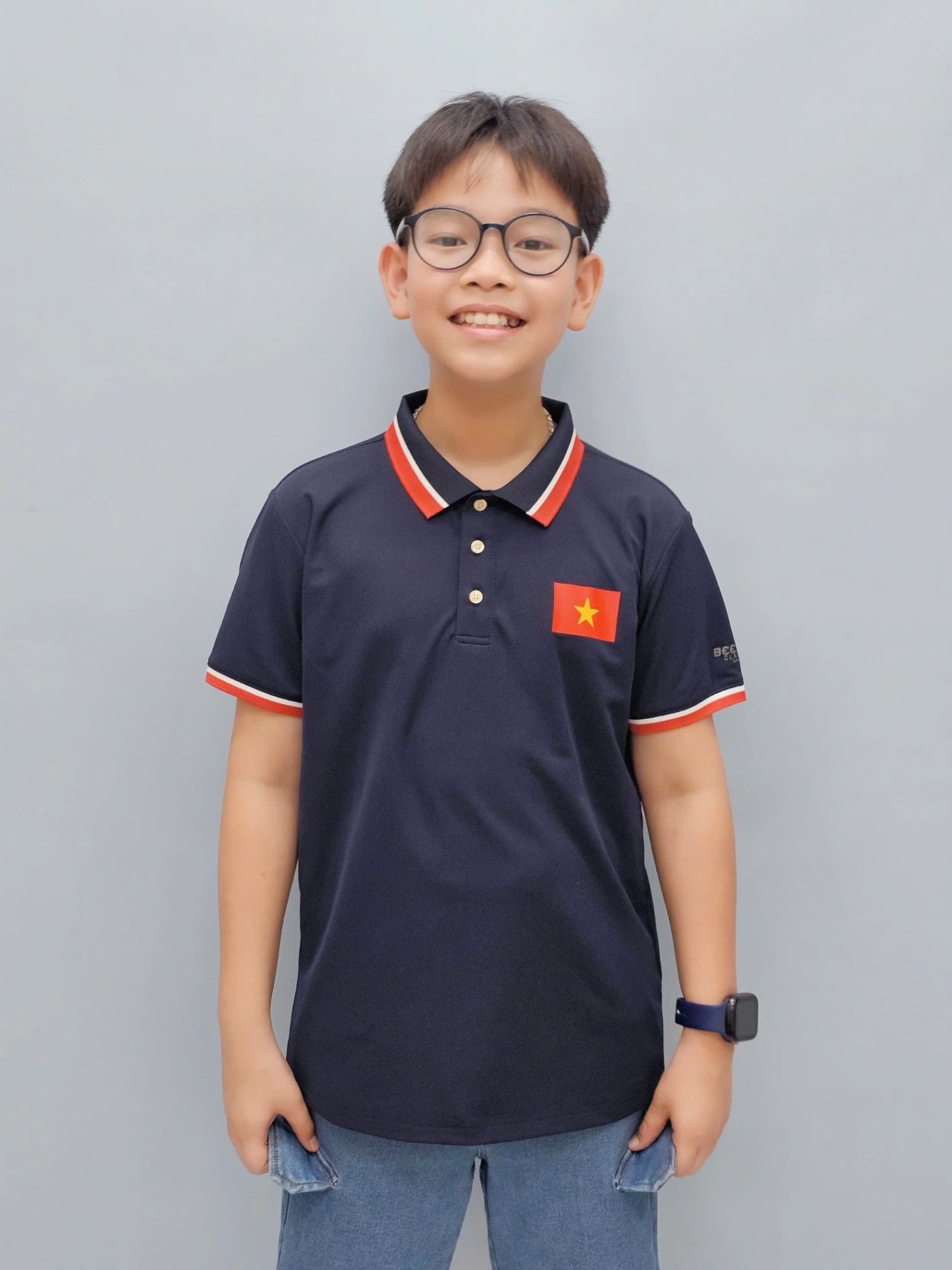 Áo phông polo Beemon cho BT, BG, hình cờ Tổ Quốc trước ngực