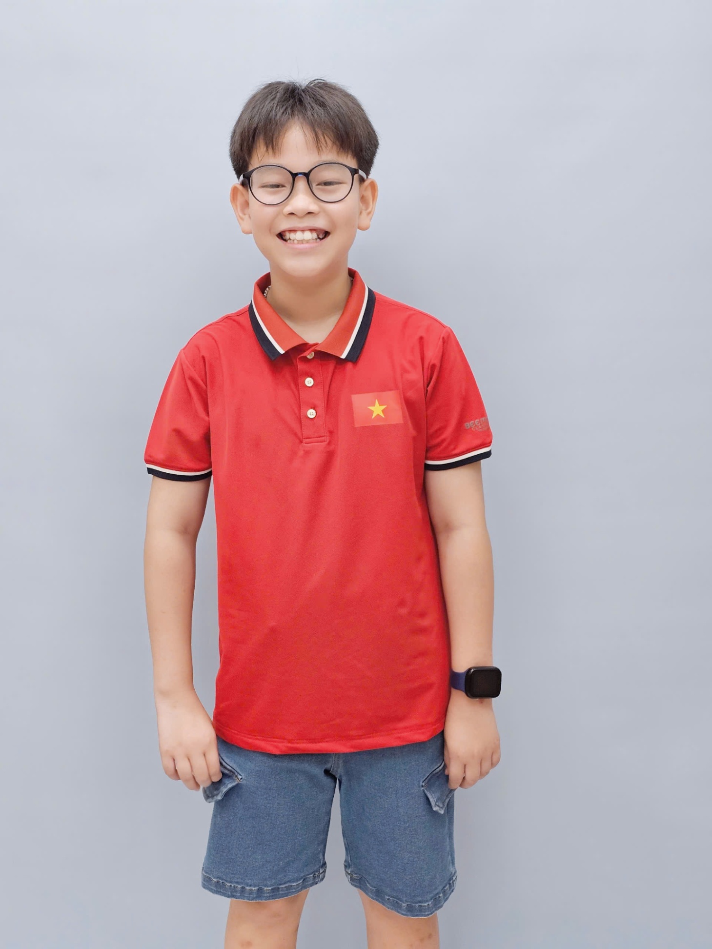 Áo phông polo Beemon cho BT, BG, hình cờ Tổ Quốc trước ngực