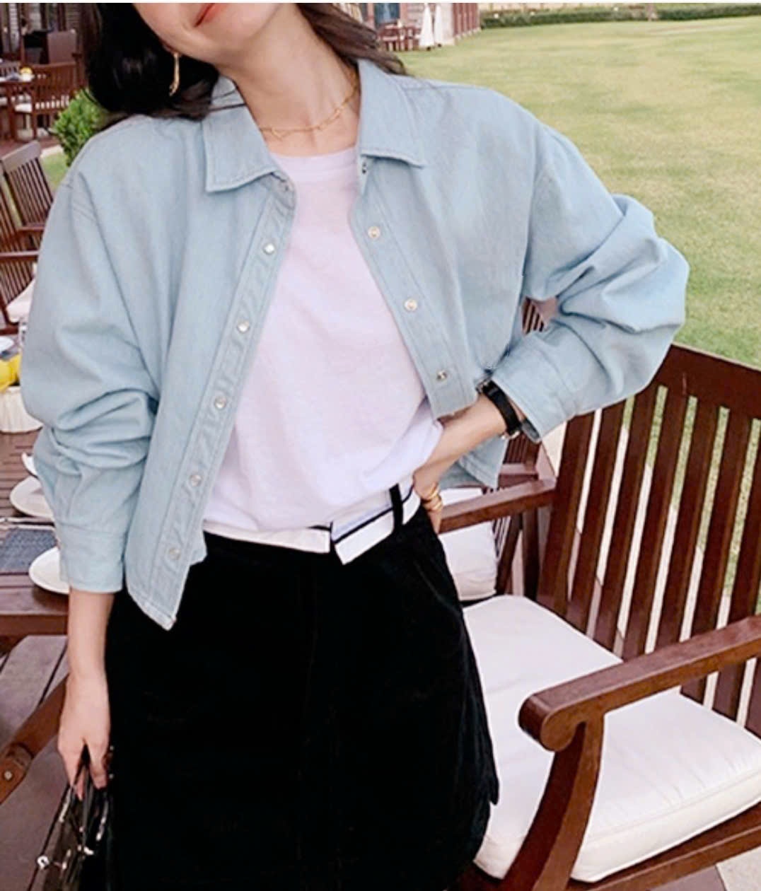 Sơ mi cotton jean crop, cổ đức, phom rộng ngang