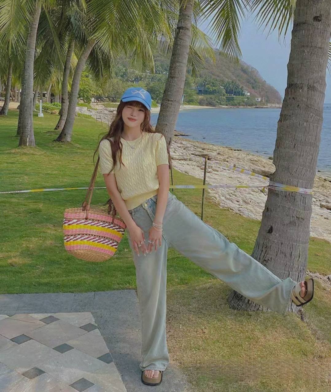 Áo len vặn thừng, cổ tròn,ngắn tay