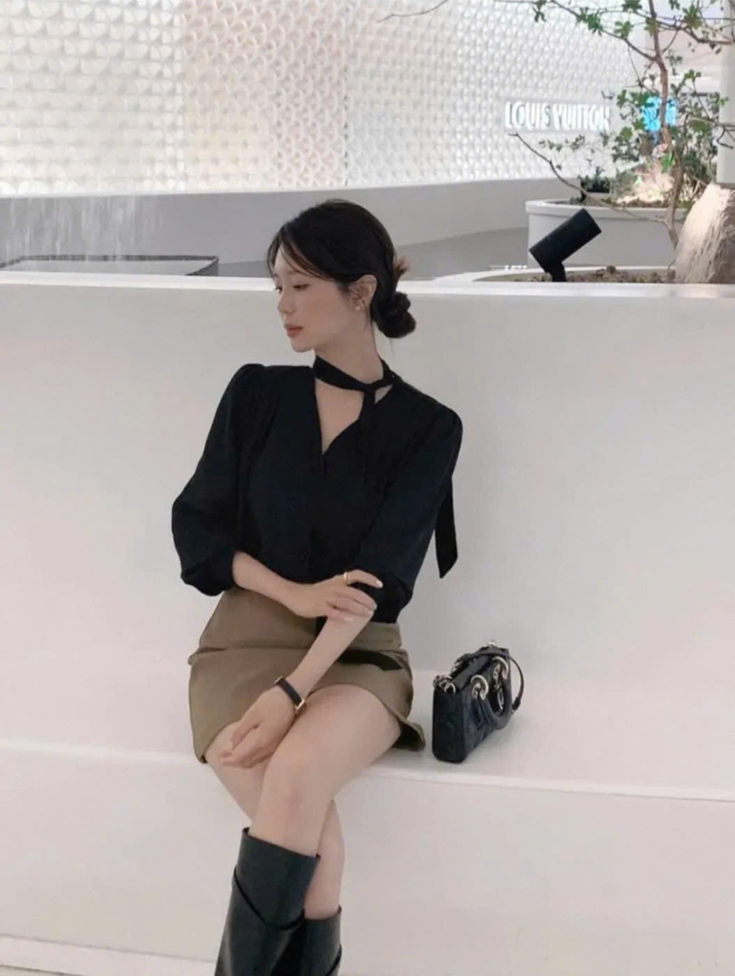 Sơ mi cổ tim, dây nơ cổ, tay loe