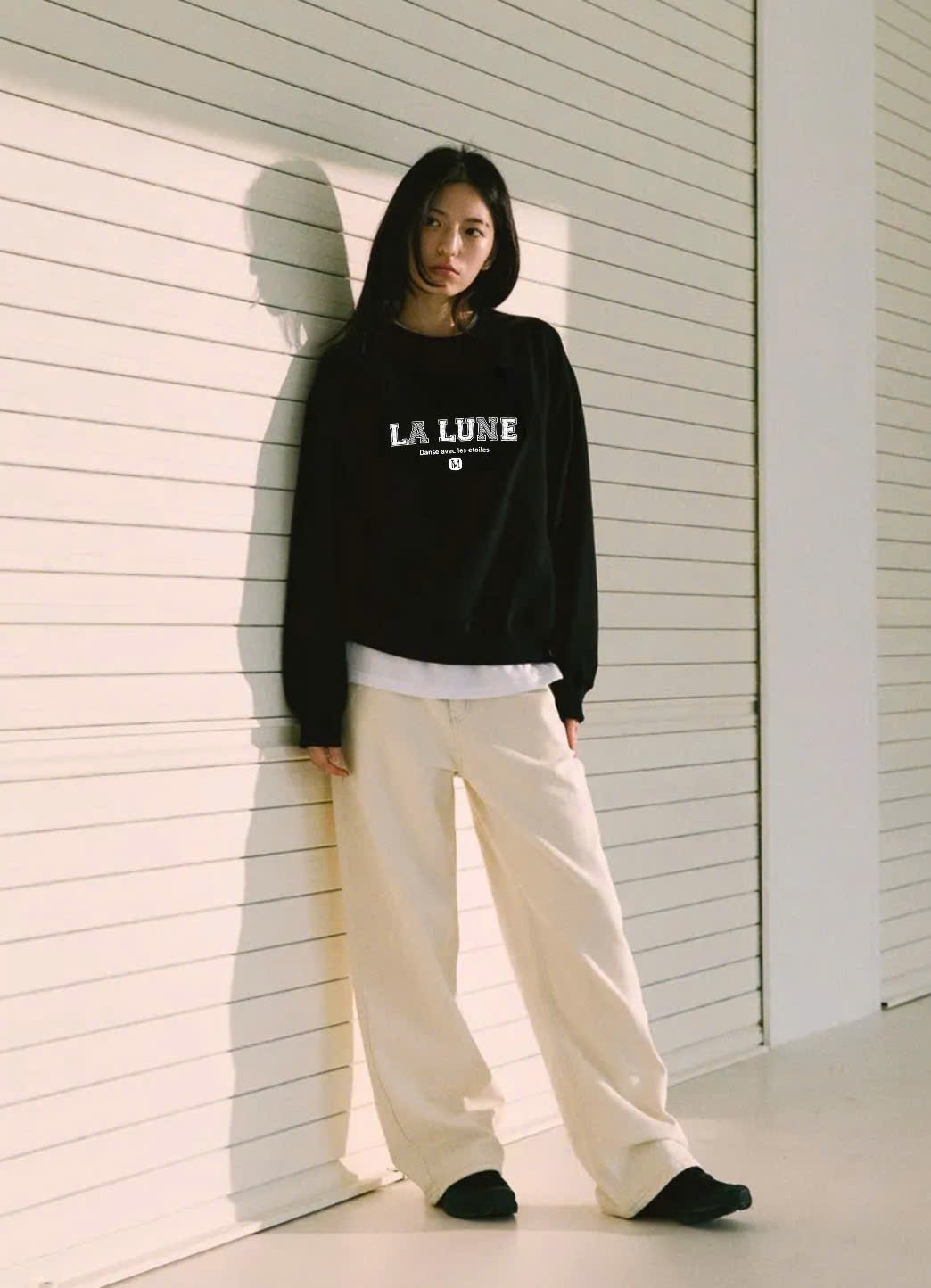Áo nỉ da cá, dáng oversize, chữ LA LUNE