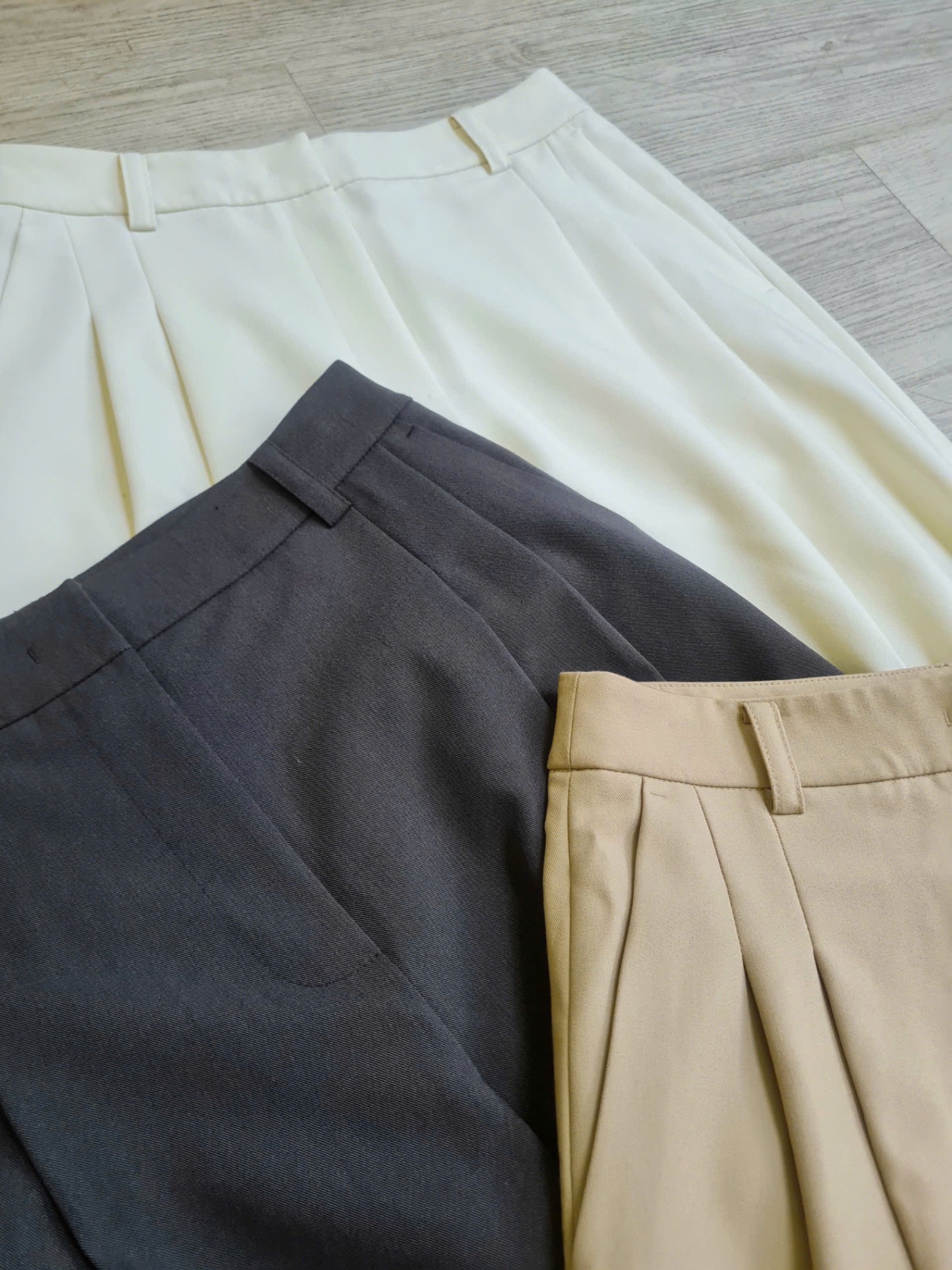 Quần suông 2 ly pha rayon, chất dày vừa phải