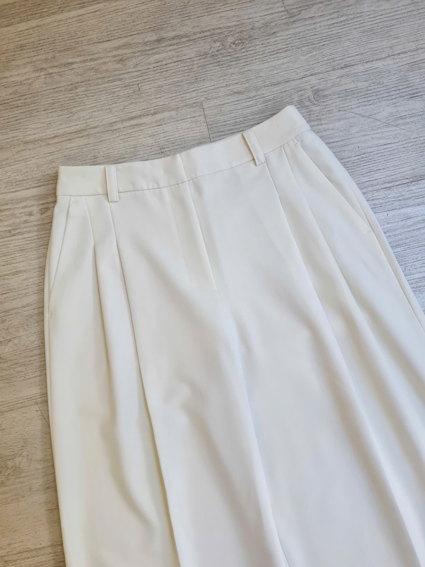 Quần suông 2 ly pha rayon, chất dày vừa phải