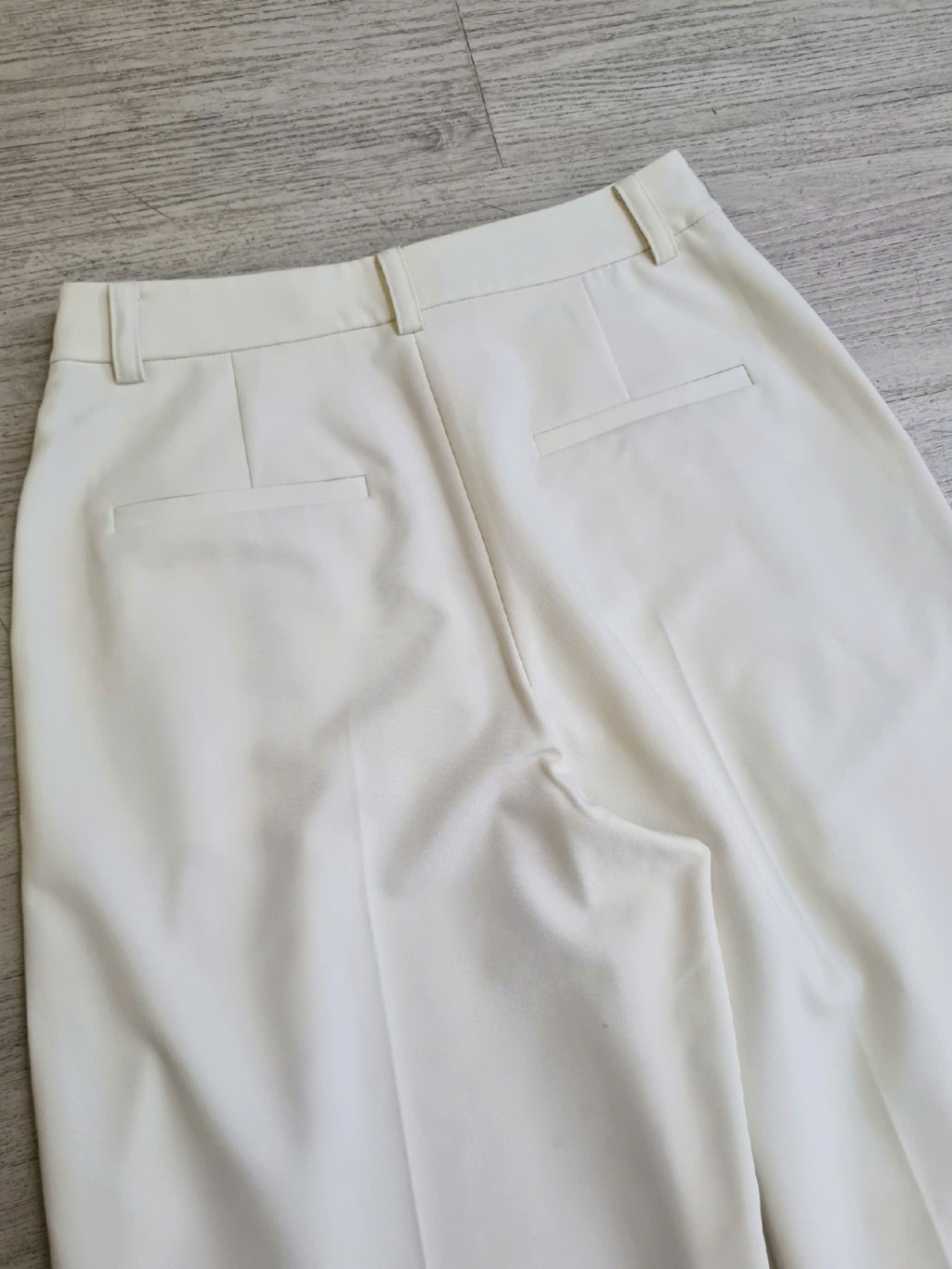 Quần suông 2 ly pha rayon, chất dày vừa phải