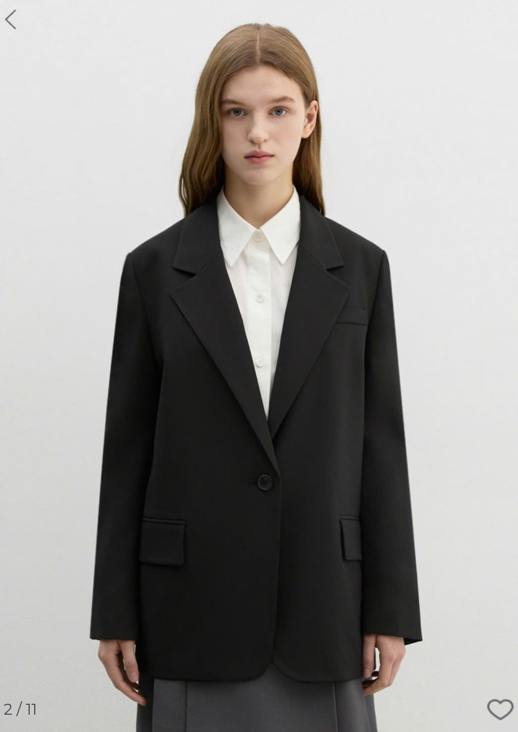 Blazer oversize 1 cúc, hạ vai, thân sau may chắp vạt