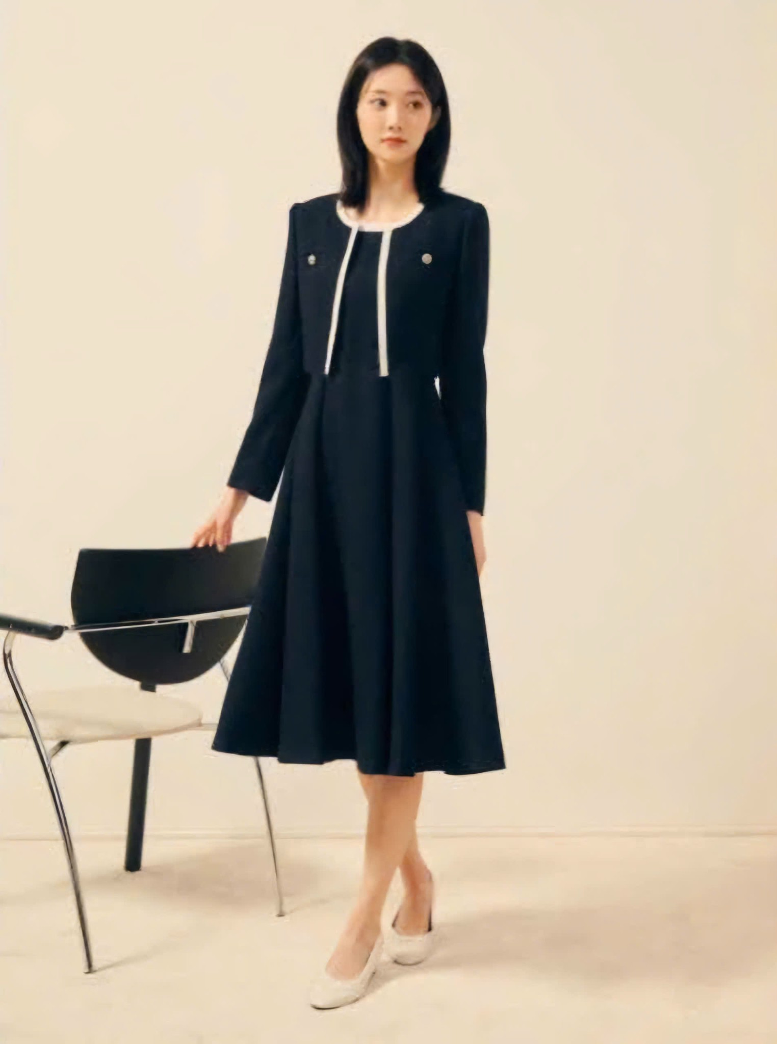 Váy liền dạ tweed dáng dài, khoác liền thân, viền trắng