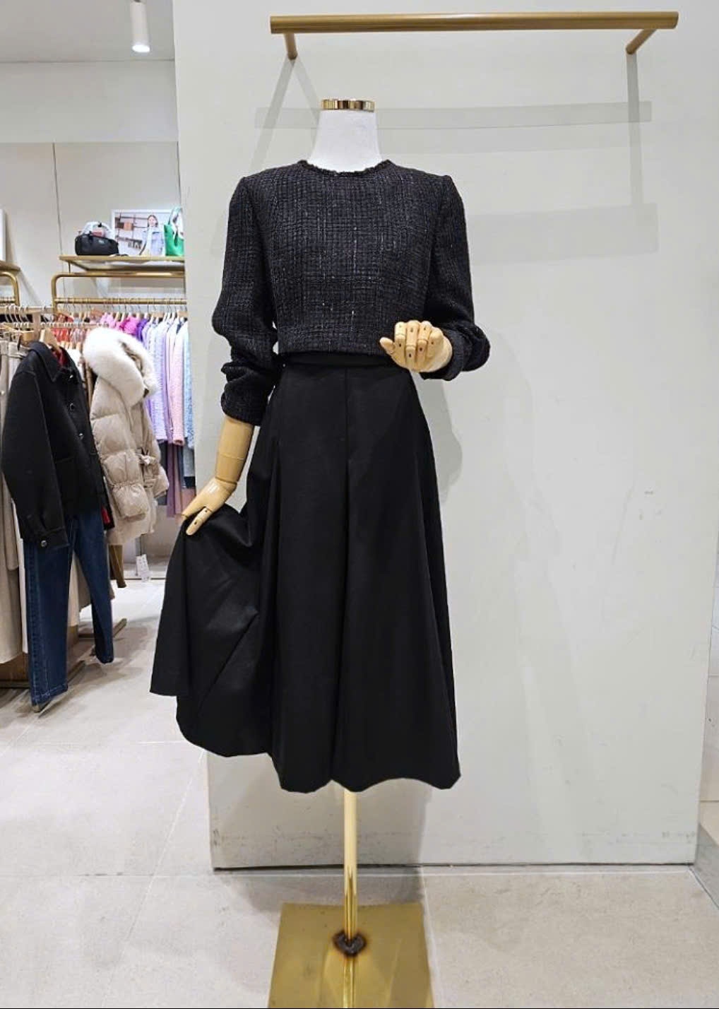 Váy liền lẫn 2 mẫu