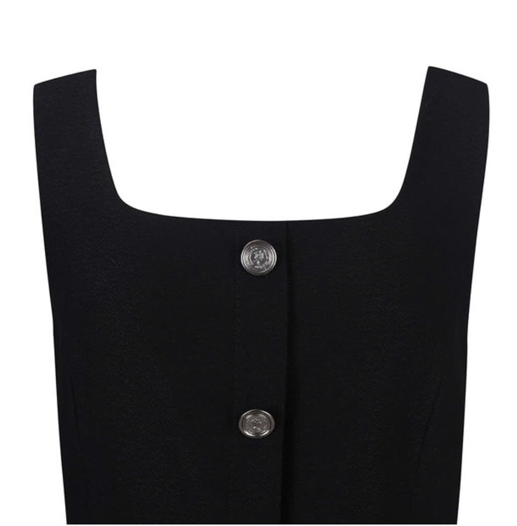 Váy yếm dạ tweed đính cúc, 2 túi hộp, màu đen