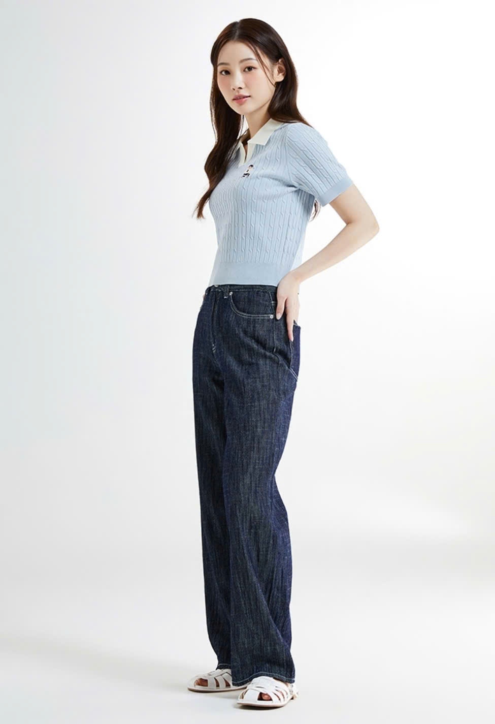 Áo mongtoghi cổ polo, dáng crop, thêu gấu