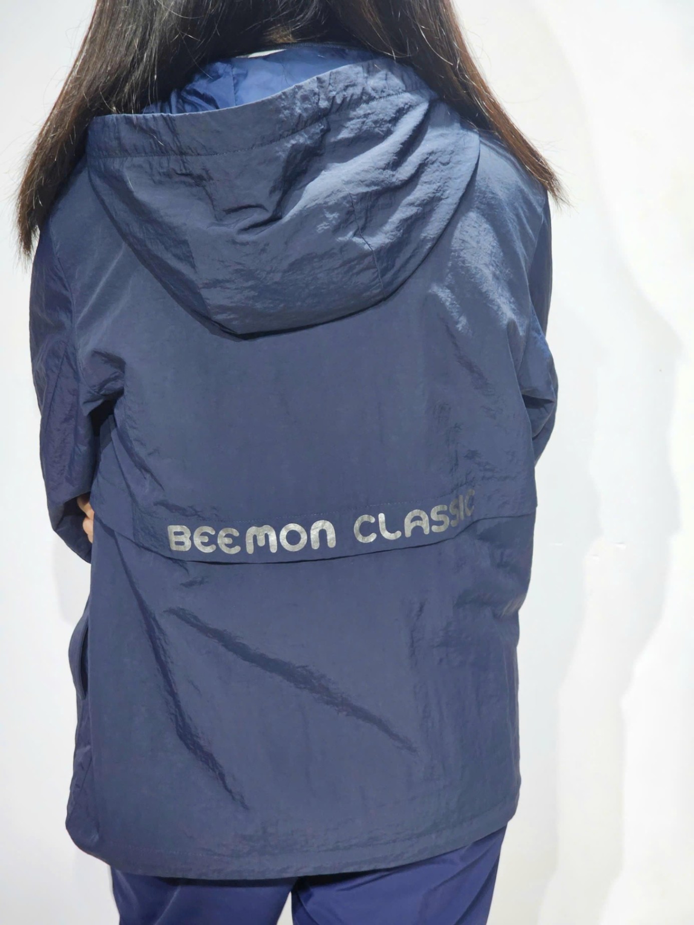 Áo khoác gió 2 lớp có mũ Beemon