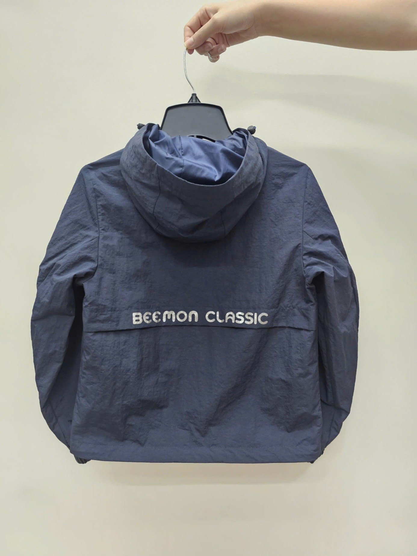 Áo khoác gió 2 lớp có mũ Beemon