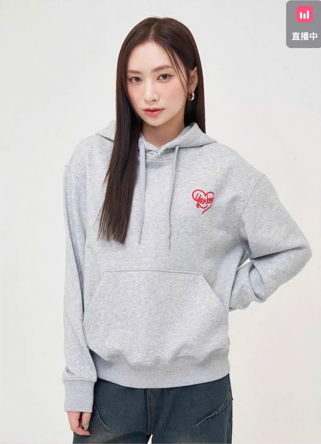 Áo nỉ hoodie, unisex, dài tay, túi vuông , ngực logo trái tim