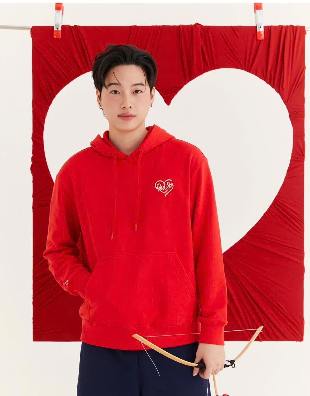 Áo nỉ hoodie, unisex, dài tay, túi vuông , ngực logo trái tim