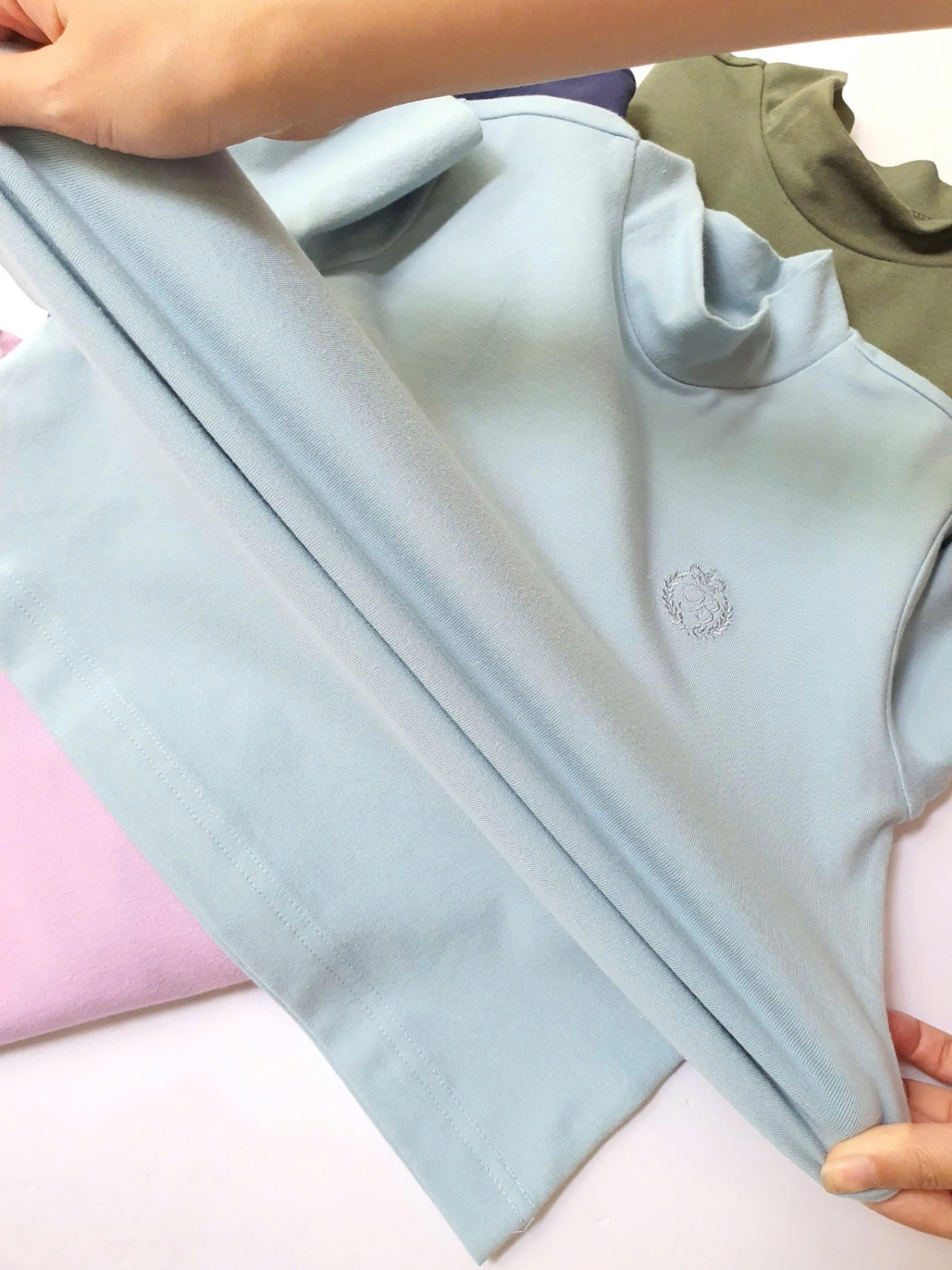Áo thun cổ 3 phân cotton dày dặn, thêu gấu