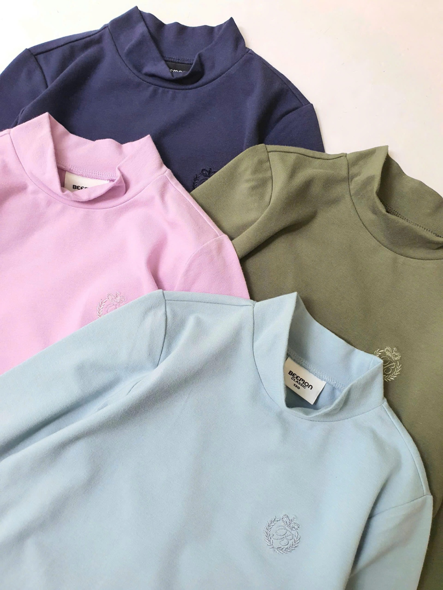 Áo thun cổ 3 phân cotton dày dặn, thêu gấu