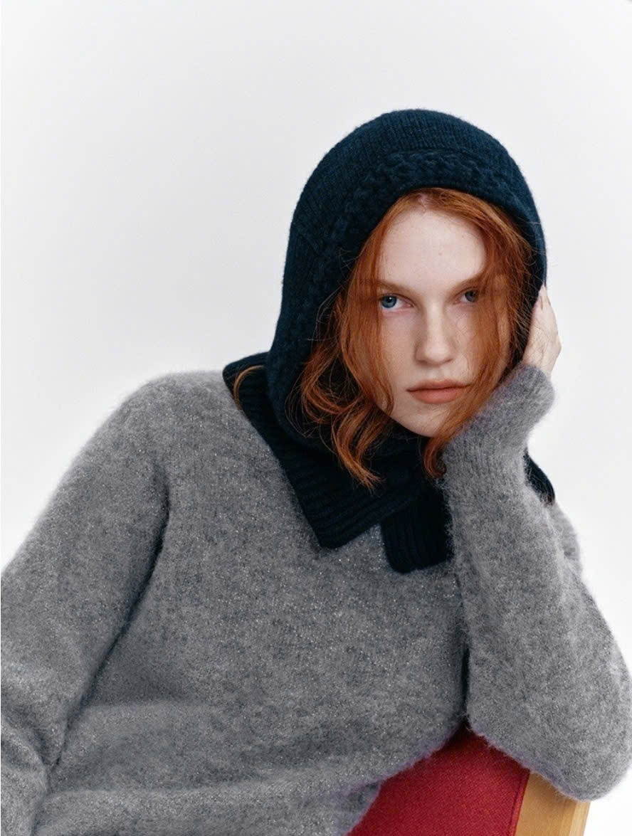 Áo len hoodie lấp lánh, túi vuông trước