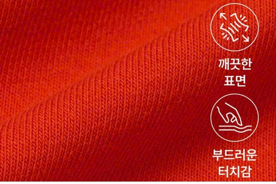 Áo nỉ hoodie dáng crop, phối viền màu, logo nhỏ trước ngực