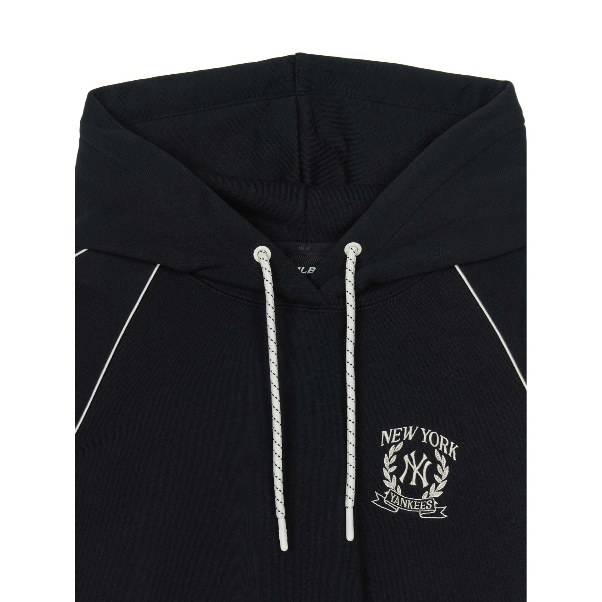 Áo nỉ hoodie dáng crop, phối viền màu, logo nhỏ trước ngực