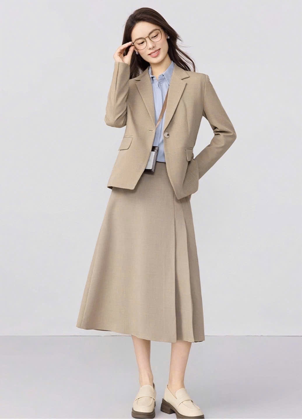 Áo khoác blazer cài 1 cúc, không xẻ