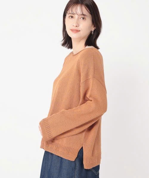 Áo len sợi đan, cổ thuyền, dáng oversize. xẻ hông, vạt lệch trước sau