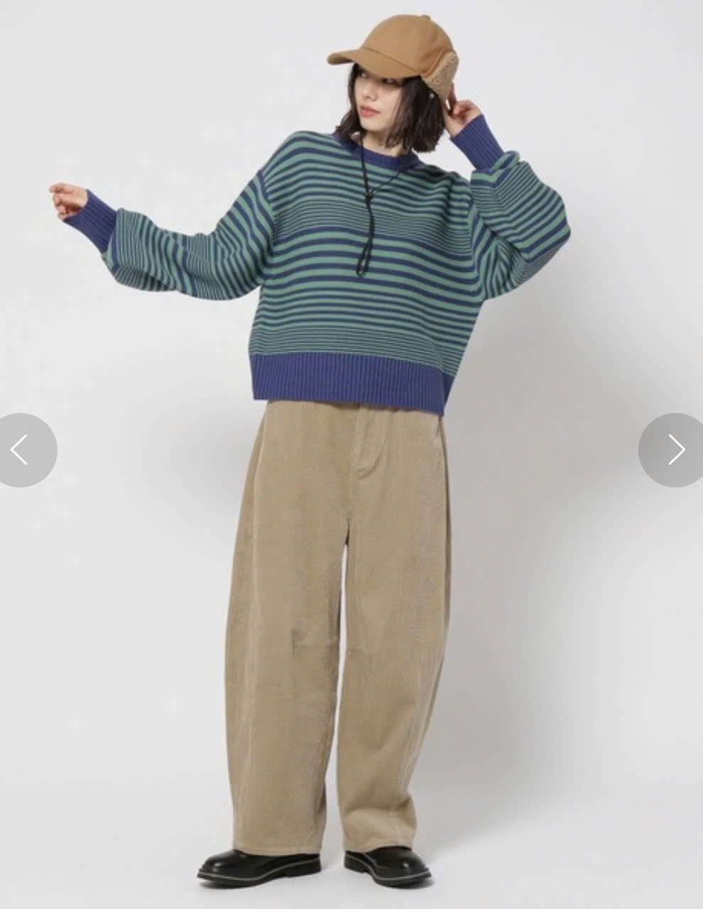 Áo len oversize họa tiết kẻ ngang, tay chum