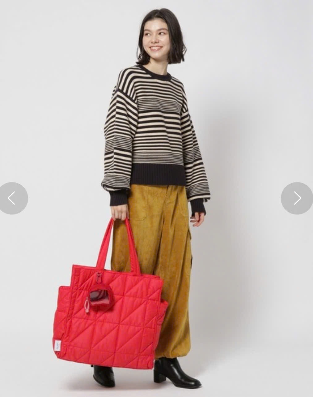 Áo len oversize họa tiết kẻ ngang, tay chum