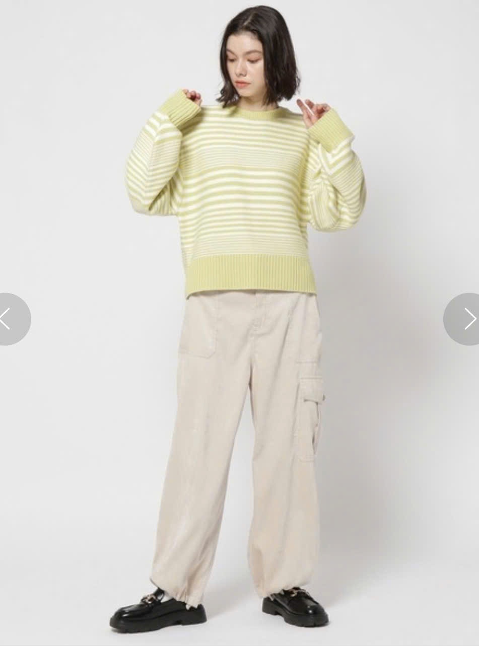 Áo len oversize họa tiết kẻ ngang, tay chum