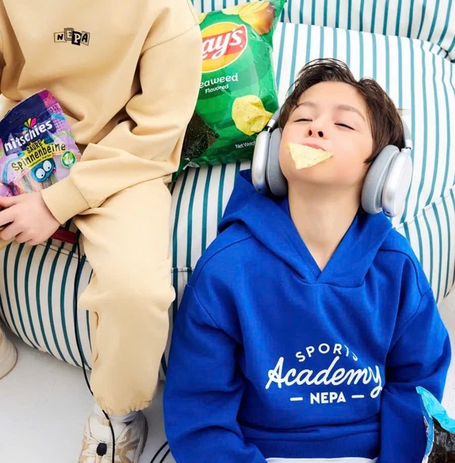 Áo nỉ hoodie kids dài tay,chữ trước ngực