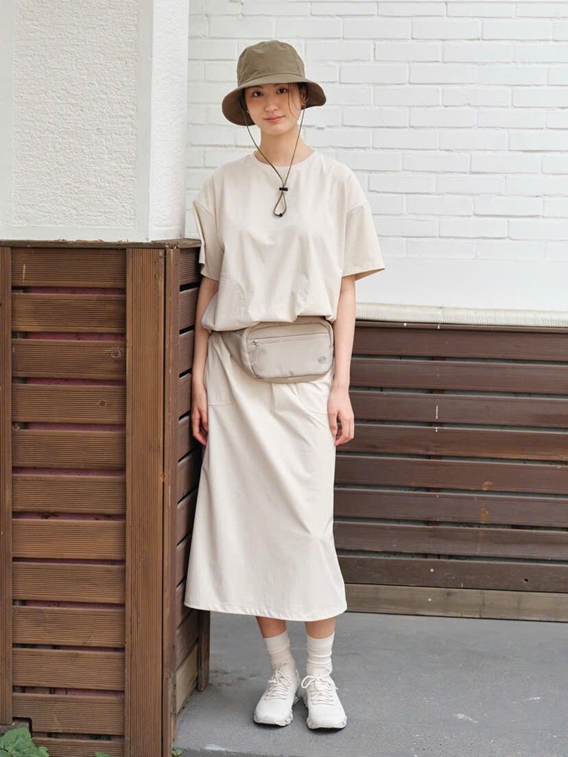 Chân váy midi cạp chun, dòng thể thao