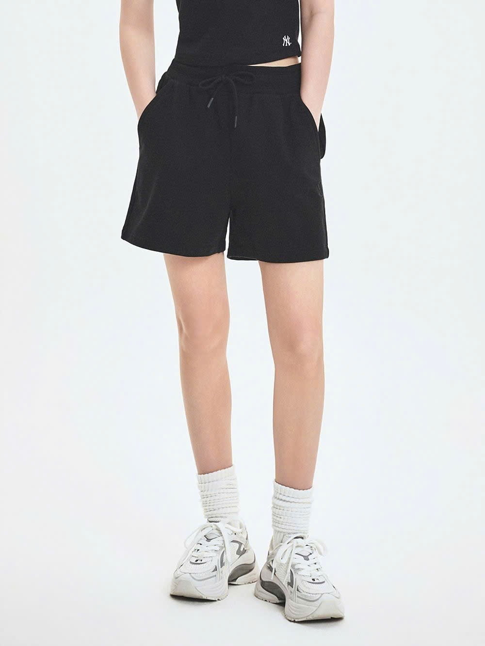 Quần short nỉ da cá cạp chun, logo nhỏ sau